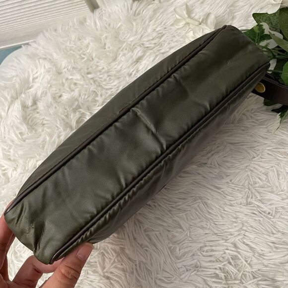 HUNTING WORLD ZIP around Clutch Wrist Bag Olive Green Battue Fabric & Leather - Picture 7 of 11